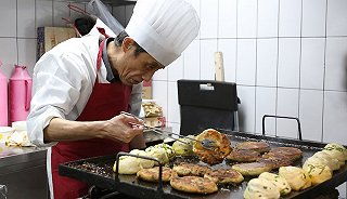 上海小餐饮临时备案制7月1日施行 193家已试点备案