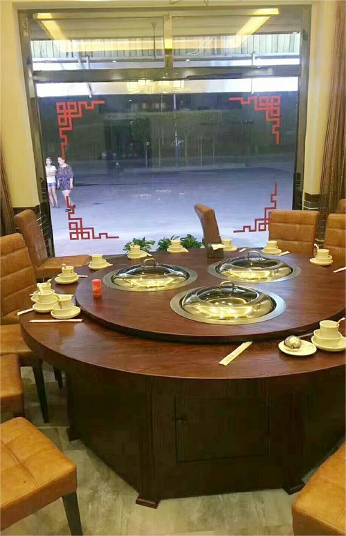 铁锅炖的桌子铁锅炖灶台转桌厂家厉害的小餐馆运营技巧